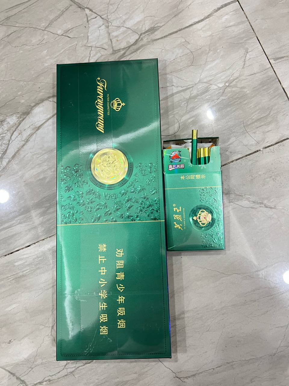 免费视频,亚洲av 亚洲黄色一级大片メイリン モデルコ...